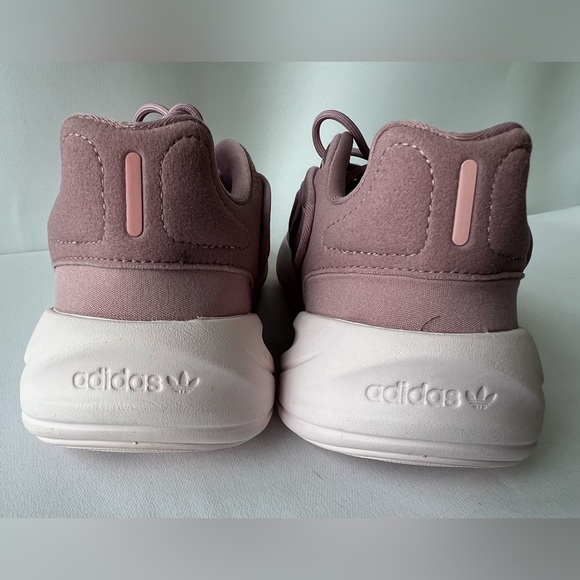 Adidas - Ozelia / Color:Magic Mauve Women’s Size:7.5 
✨Brand New With Box✨ - Picture 9 of 12